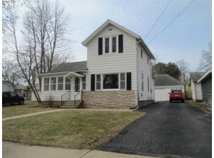 612 Lake St Baraboo, WI 53913