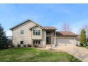 686 Robin Dr, Sun Prairie, WI 53590