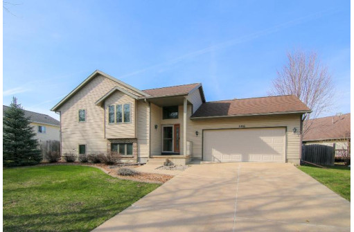 686 Robin Dr, Sun Prairie, WI 53590