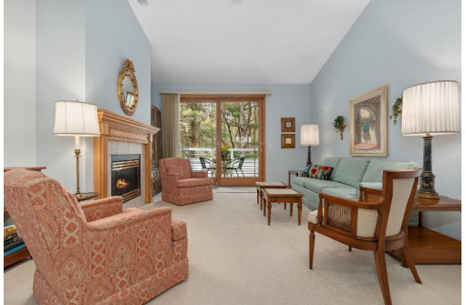 23 Deer Point Tr, Madison, WI 53719