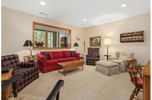 23 Deer Point Tr, Madison, WI 53719