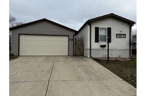 127 Falling Creek Cir, Janesville, WI 53548