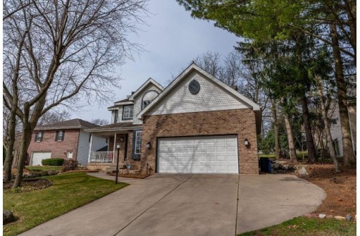 922 S Holt Cir, Madison, WI 53719