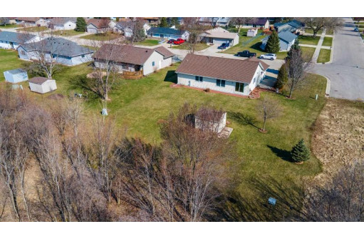 1405 Evergreen Dr, Janesville, WI 53546