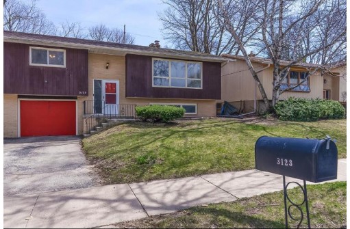 3123 Churchill Dr, Madison, WI 53713