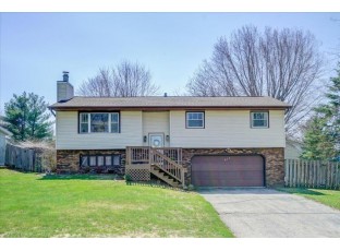 829 Liberty Dr DeForest, WI 53532
