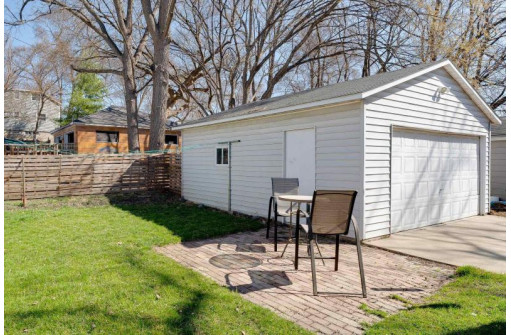 616 E South St, Stoughton, WI 53589