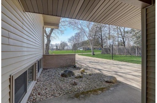 6484 S Windsor Prairie Rd, DeForest, WI 53532