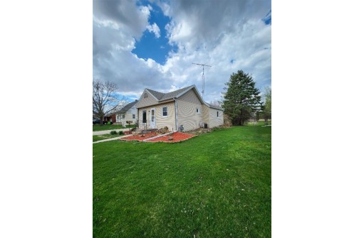 308 Taylor St, Waupun, WI 53963