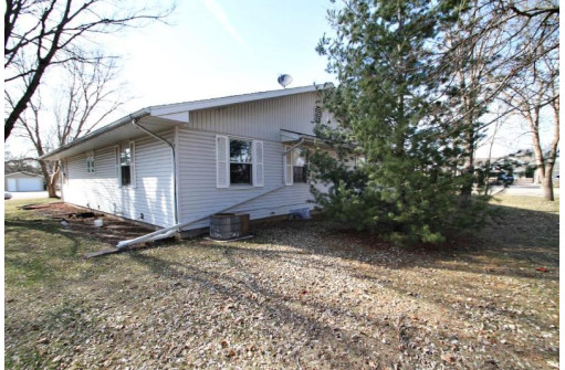 306 Cedar St, Sauk City, WI 53583