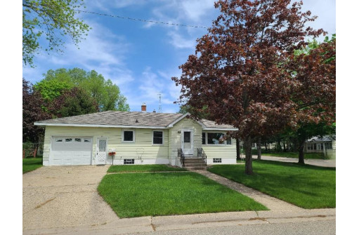 803 Monroe St, Portage, WI 53901