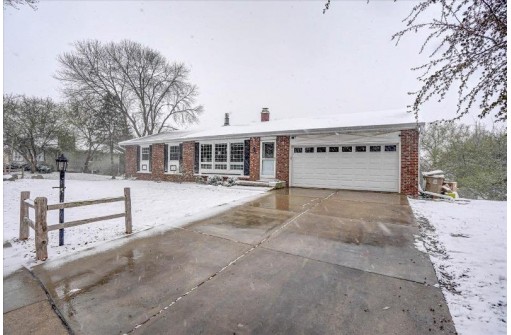 3210 Portage Rd, Madison, WI 53704