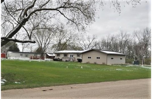 22012 Elizabeth St, Muscoda, WI 53573