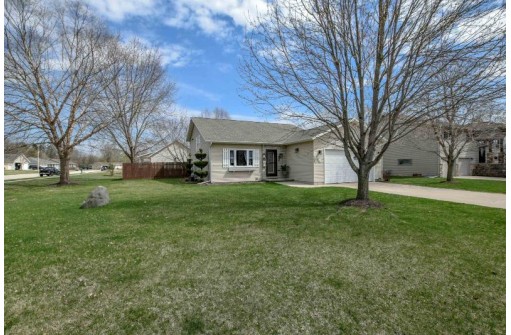 202 Schneider St, Pardeeville, WI 53954