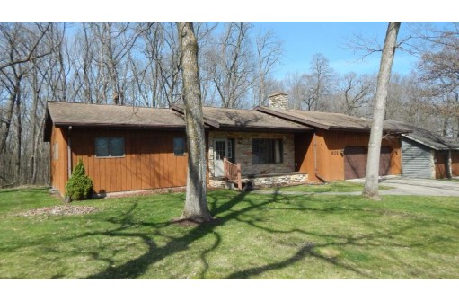 608 Orchard Ridge Rd, Dodgeville, WI 53533