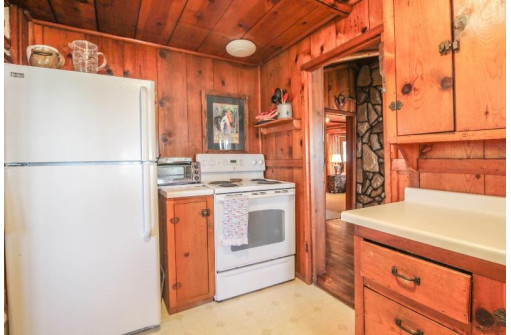 W9025 Ripley Rd, Cambridge, WI 53523