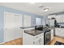 7121 Gladstone Dr, Madison, WI 53719