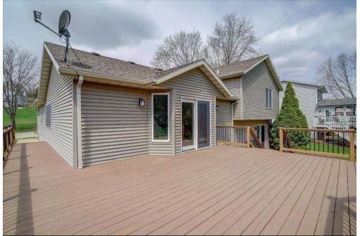 736 Willow Run St, Cottage Grove, WI 53527