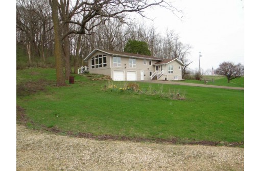 7425 Hwy 69, Belleville, WI 53508