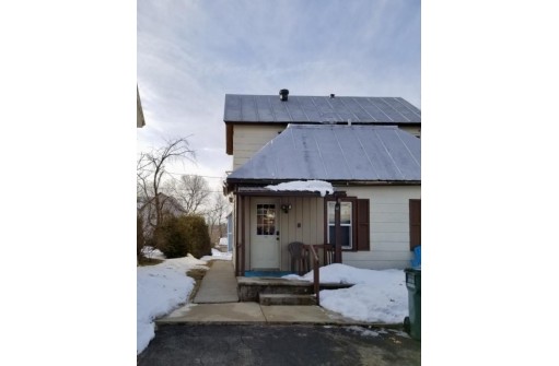 120 1st Ave, Baraboo, WI 53913