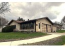 515 Badger Dr, Baraboo, WI 53913