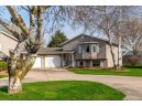 135 Karl Ave, Belleville, WI 53508