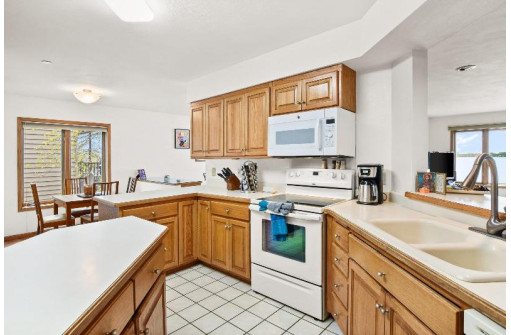 4001 Monona Dr 301, Monona, WI 53716