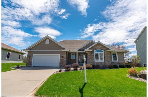 1657 Percheron Tr, Sun Prairie, WI 53590