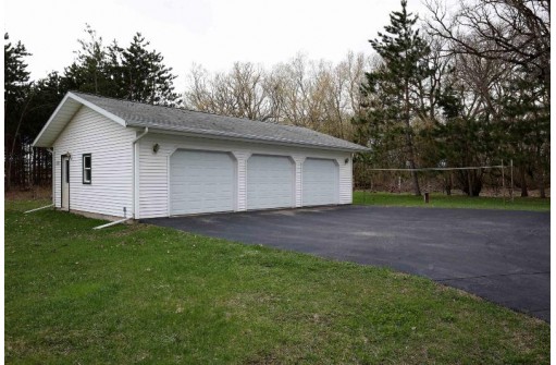 N4256 Evergreen Dr, Rio, WI 53960