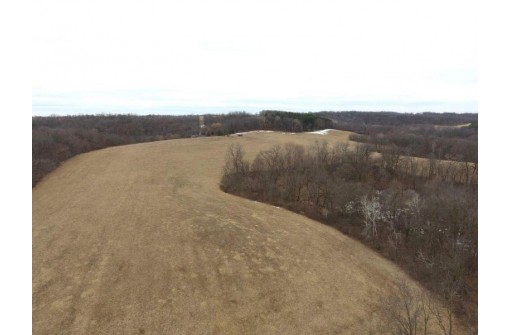 3334 Breezy Hill Road, Fennimore, WI 53809