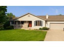 2810 Brooks Ridge Dr, Bristol, WI 53590