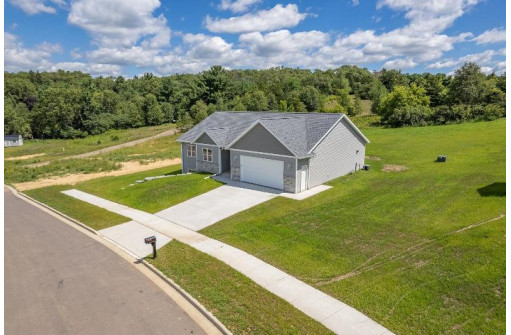 2076 Fawn Valley Court, Reedsburg, WI 53959