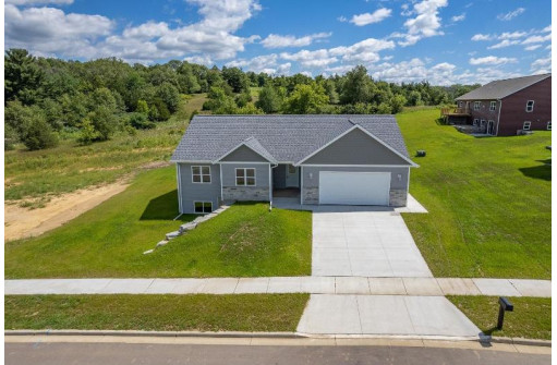 2076 Fawn Valley Court, Reedsburg, WI 53959