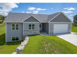 2076 Fawn Valley Court Reedsburg, WI 53959