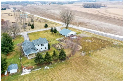 3696 Saddle Ridge Rd, Deerfield, WI 53531-9675