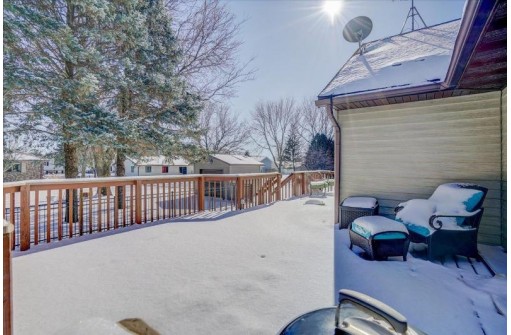 1000 Eric Ln, Waunakee, WI 53597