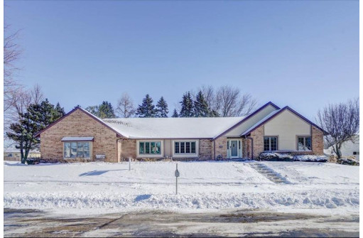 1000 Eric Ln, Waunakee, WI 53597