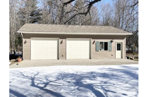 W7516 Klempay Rd, Mauston, WI 53948