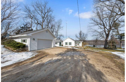 W9330 County Road V, Poynette, WI 53955