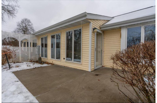 412 Lawn Street, Cambridge, WI 53523