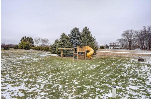 6612 Longhorn Ln, Sun Prairie, WI 53590