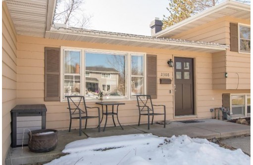 2308 Manor Green Drive, Madison, WI 53711