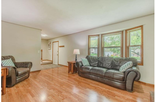 9 Park Crest Court, Madison, WI 53711