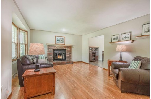 9 Park Crest Court, Madison, WI 53711