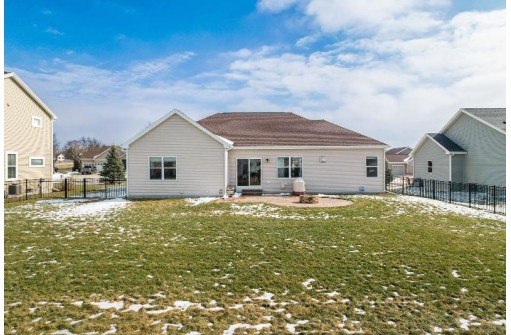 850 Shooting Star Cir, DeForest, WI 53532