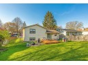 606 Diving Hawk Tr, Madison, WI 53713