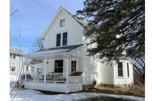 419 S Washington St, Viroqua, WI 54665