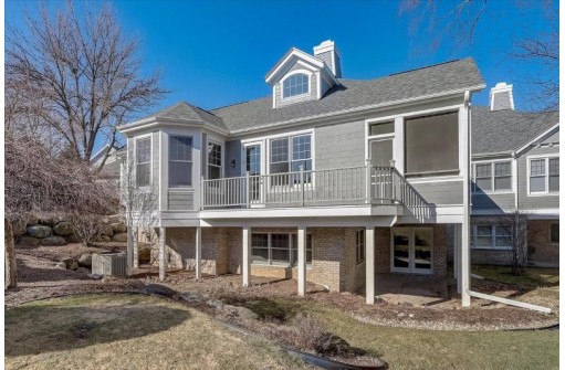 7 Settler Hill Cir, Madison, WI 53717