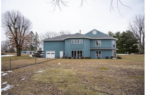 303 Grote St, Mauston, WI 53948