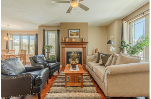 1460 Smithfield Drive, Sun Prairie, WI 53590